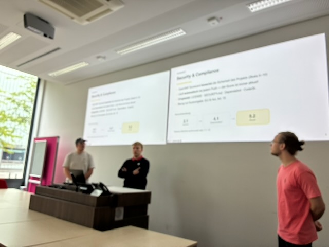 Folie zu Security und Compliance