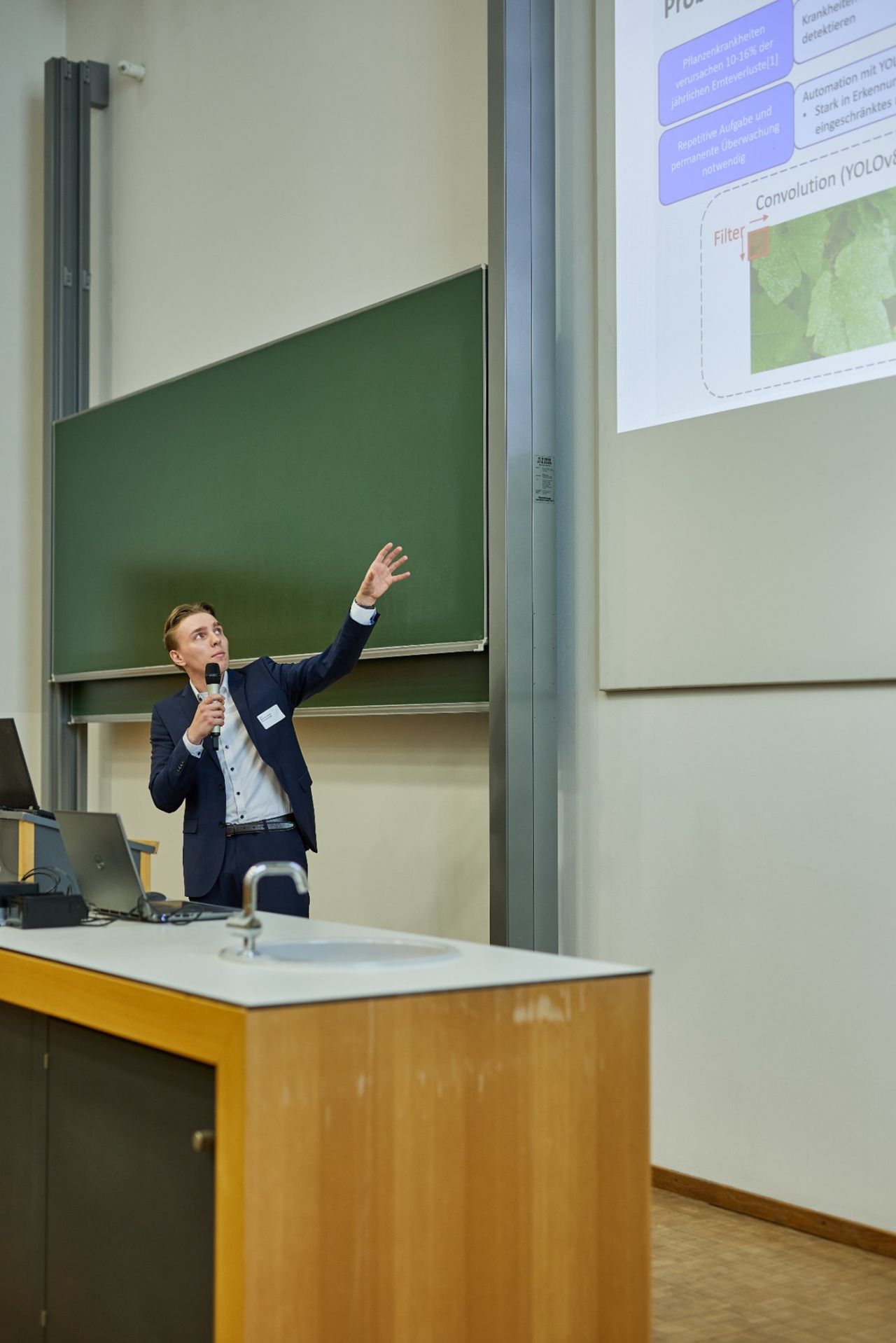 Marc Schneider bei der Präsentation auf der AALE-Konferenz